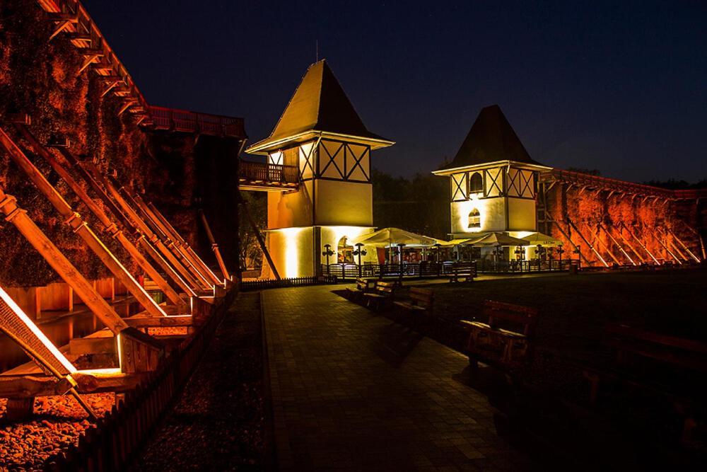 Rezydencja Pod Teznia & Spa Inowrocław Exteriör bild